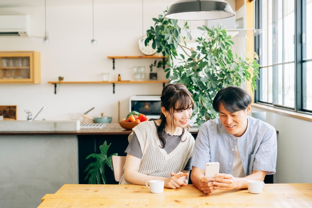 前向きに婚活を始める女性